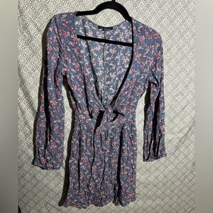 American Eagle Floral Tie Dress